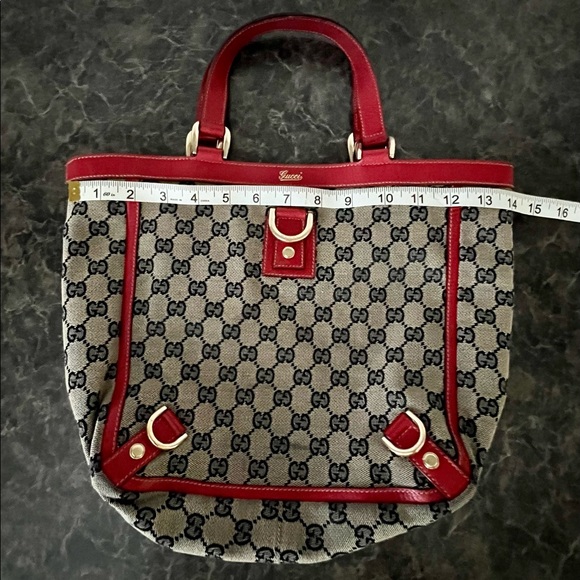 SOLD - Gucci Handbag - Picture 5 of 13